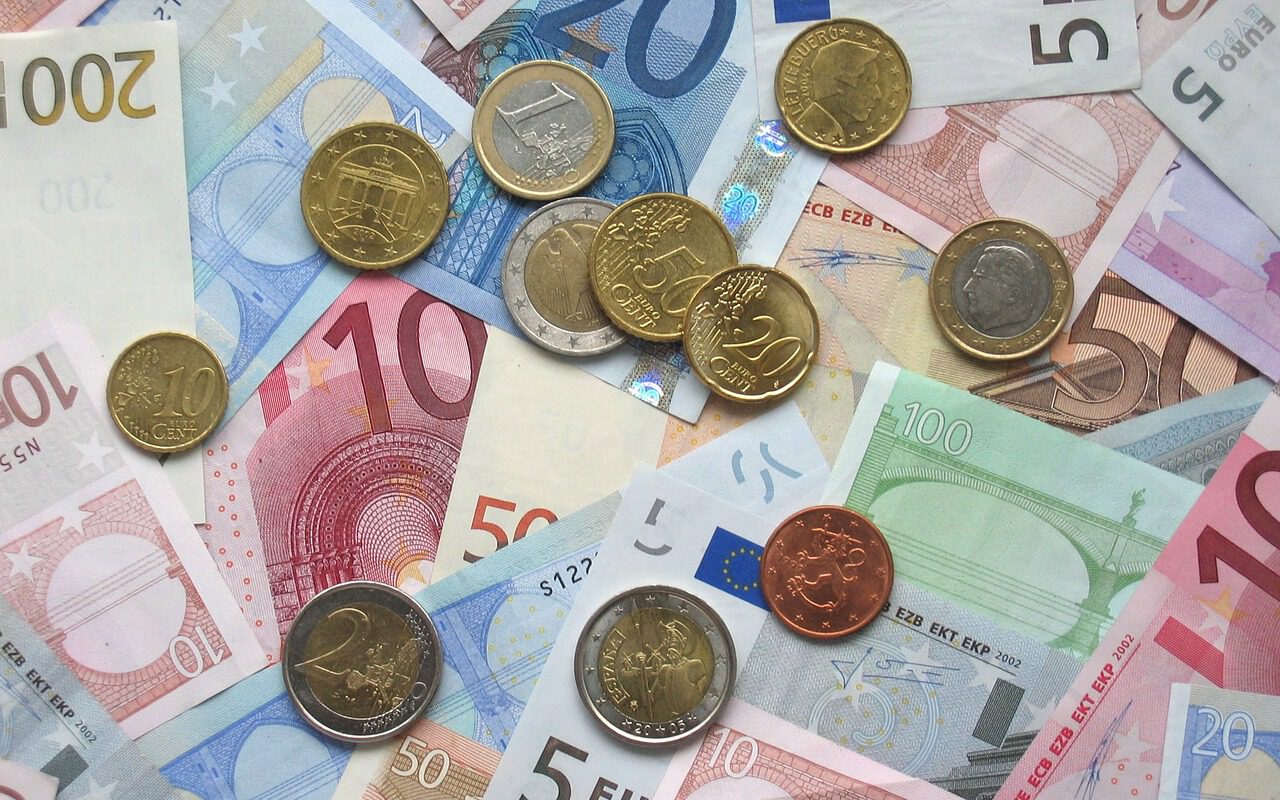 hd wallpaper, euro, bank notes-1159935.jpg